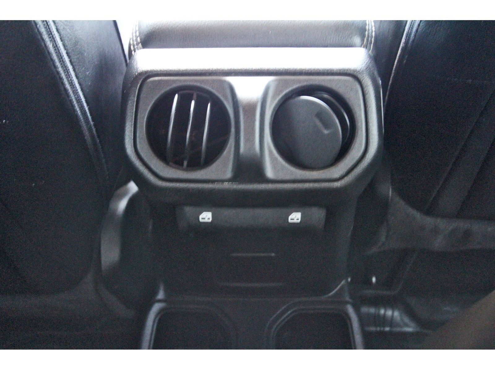 Used 2022 Jeep Gladiator Overland w/ Popular Equipment Package AWD/4WD image 15