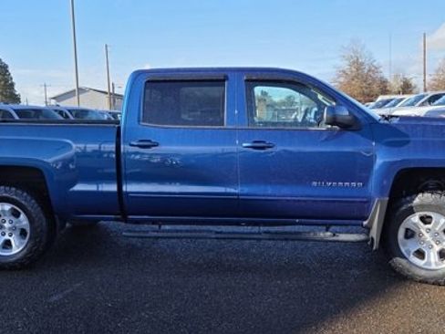 Used 2018 Chevrolet Silverado 1500 LT w/ All Star Edition image 4