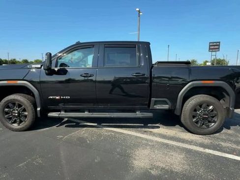 Used 2024 GMC Sierra 2500 AT4 w/ Technology Package AWD/4WD image 5