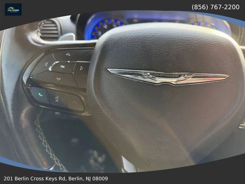 Used 2019 Chrysler 300 S image 27