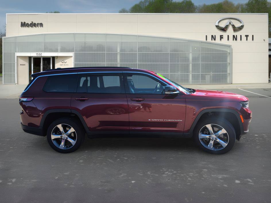 Used 2025 Jeep Grand Cherokee L Limited w/ Luxury Tech Group II AWD/4WD image 3