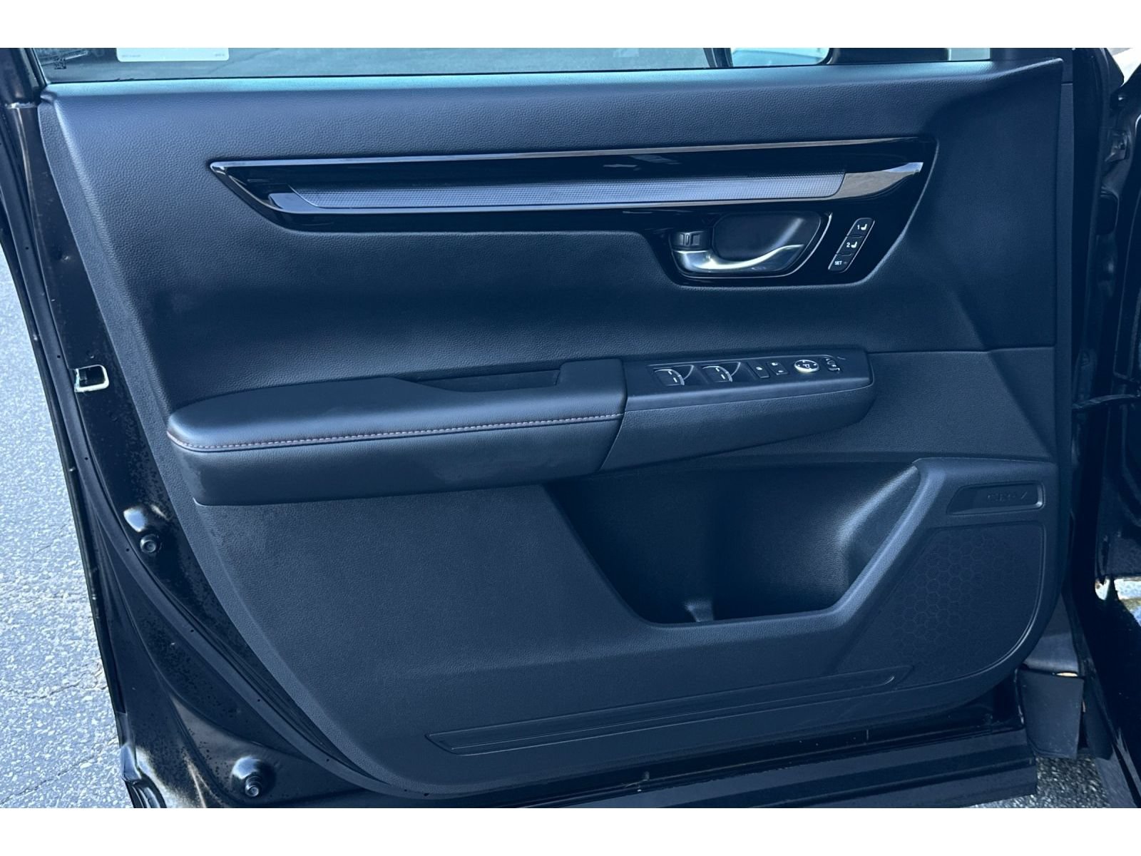 Used 2023 Honda CR-V Sport Touring image 11
