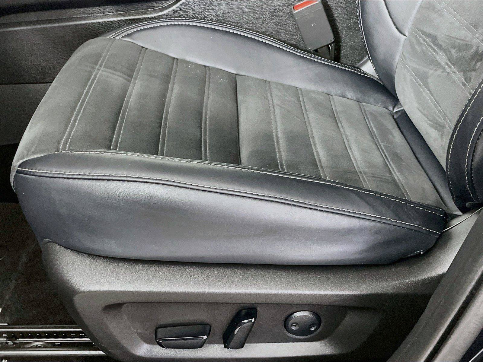 Used 2025 Mitsubishi Outlander SE AWD/4WD image 23