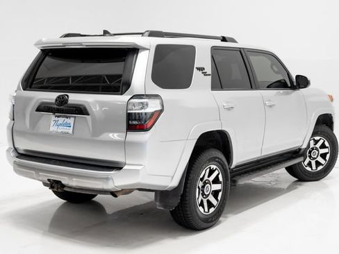 Used 2020 Toyota 4Runner TRD Off-Road AWD/4WD image 32