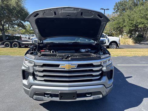 Used 2024 Chevrolet Silverado 1500 High Country w/ High Country Premium Package image 39