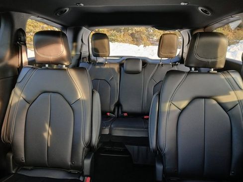 New 2026 Chrysler Pacifica Select image 24