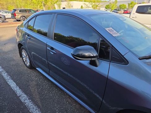 Used 2025 Toyota Corolla LE w/ LE Premium Package image 2