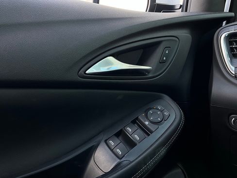 Used 2025 Buick Encore GX Preferred image 19