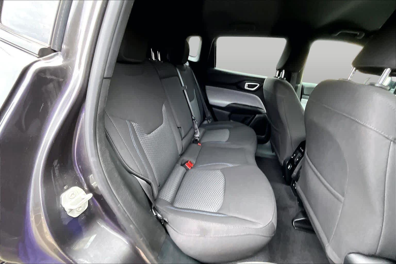Used 2023 Jeep Compass Sport AWD/4WD image 19