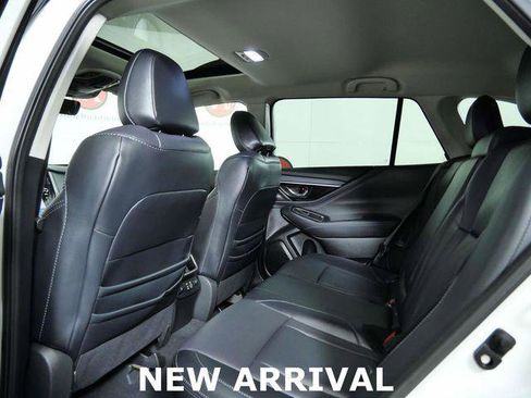 Used 2025 Subaru Outback Limited AWD/4WD image 14