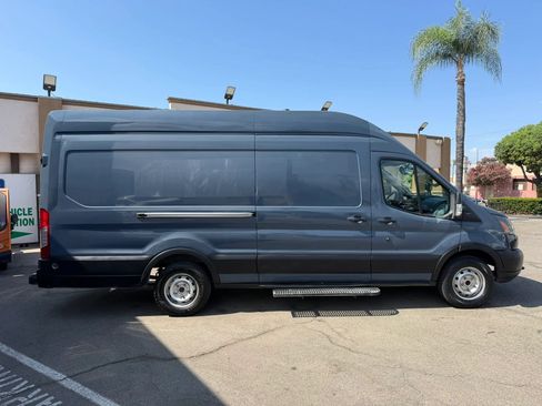 Used 2019 Ford Transit 250 148 High Roof Extended RWD image 4