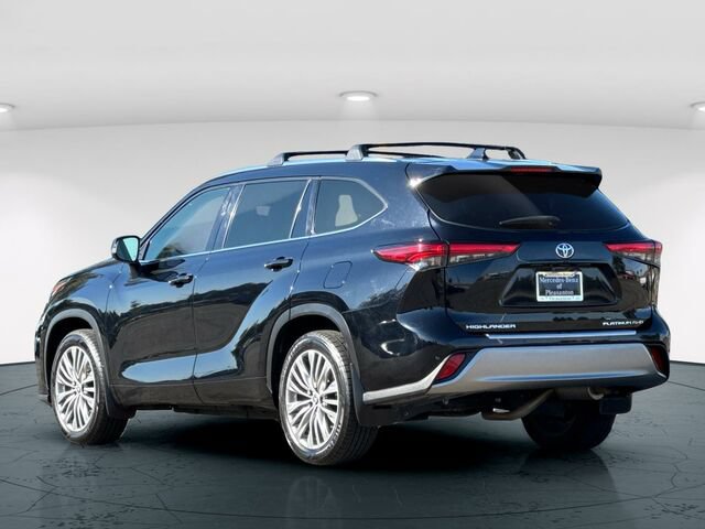 Used 2022 Toyota Highlander Platinum AWD/4WD image 4