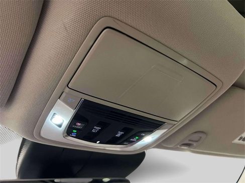 Used 2025 Acura RDX SH-AWD w/ Advance Package image 30