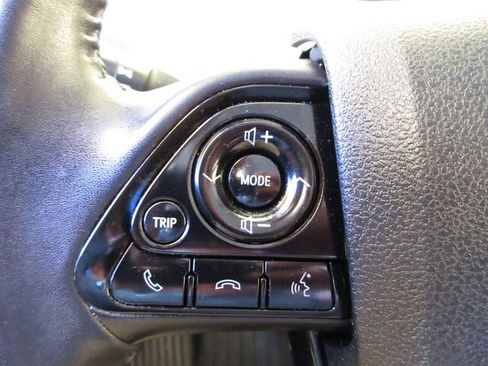 Used 2019 Toyota Prius XLE image 15