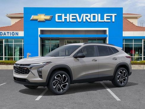 New 2026 Chevrolet Trax RS w/ Driver Confidence Package image 2