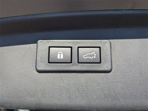 Certified 2025 Subaru Outback Onyx Edition XT image 30