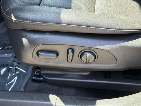 Used 2025 Chevrolet Trax ACTIV w/ Driver Confidence Package FWD image 29
