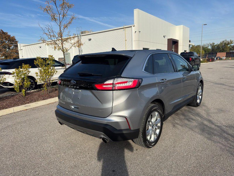 Used 2022 Ford Edge Titanium AWD/4WD image 3