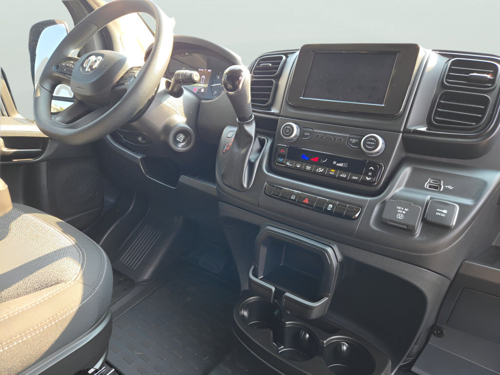 Used 2026 RAM ProMaster 1500 w/ Convenience Group FWD image 8
