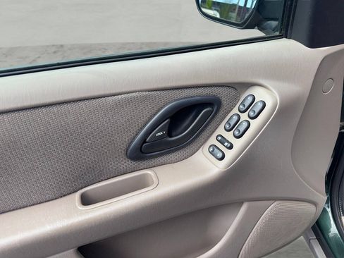 Used 2002 Ford Escape XLT FWD image 15