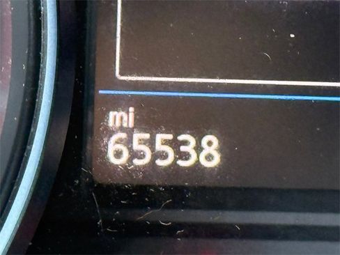 Used 2021 Volkswagen Atlas Cross Sport SE image 19