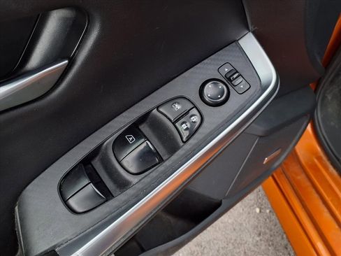 Used 2020 Nissan Sentra SR w/ Premium Package image 21