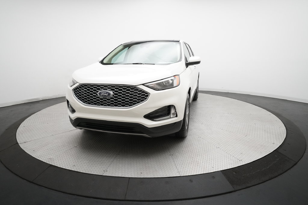 Used 2024 Ford Edge SEL w/ Convenience Package AWD/4WD image 12
