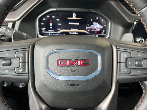 Used 2025 GMC Sierra 1500 AT4 image 22
