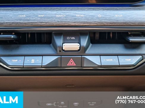 Used 2024 Kia EV9 Land image 49