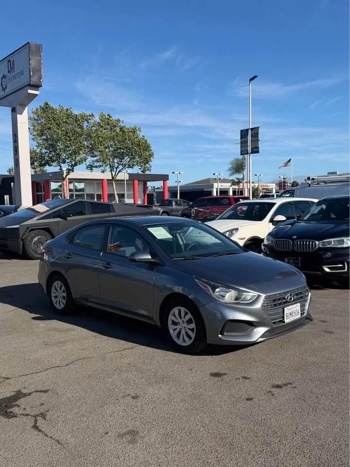 Used 2019 Hyundai Accent SE FWD image 3
