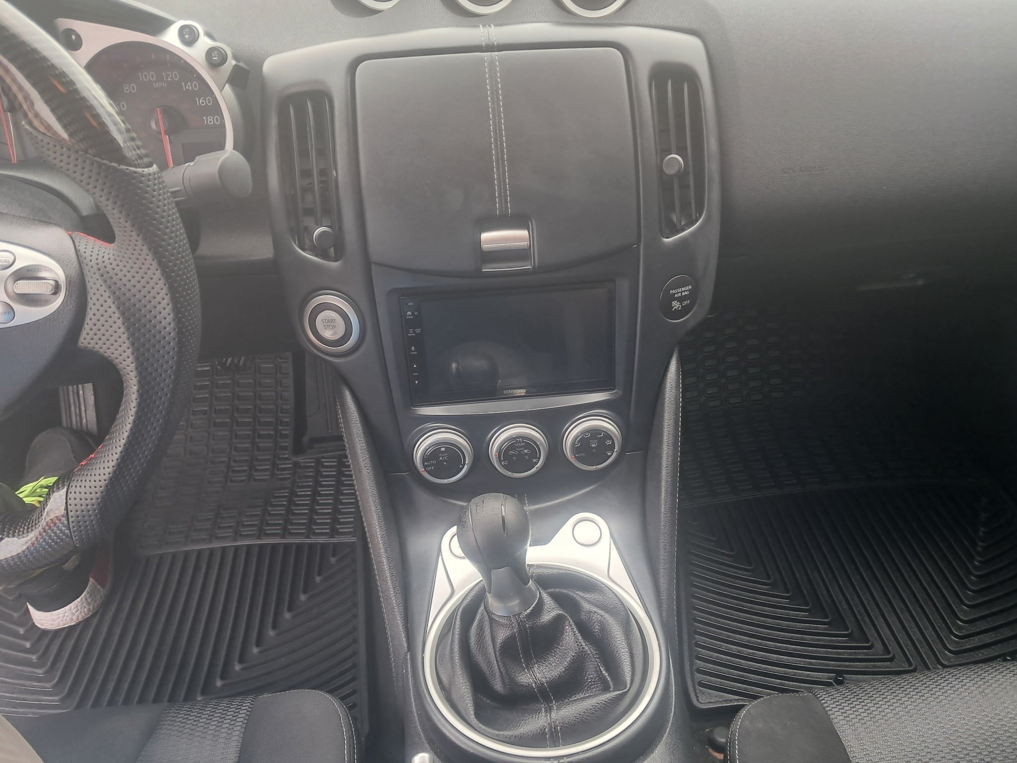 Used 2013 Nissan 370Z Coupe RWD image 5