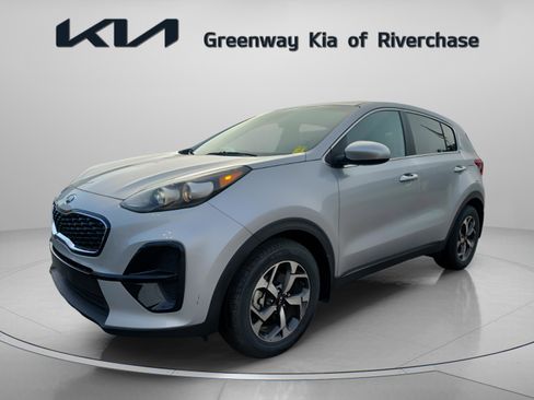 Used 2022 Kia Sportage LX image 3