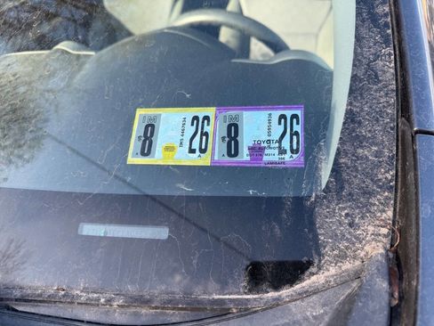 Used 2010 Toyota Matrix image 3