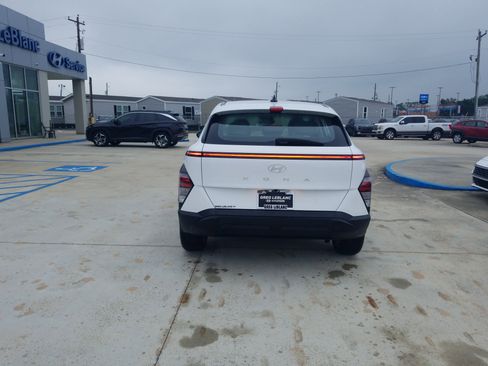 New 2026 Hyundai Kona SE FWD image 6
