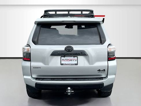 Used 2018 Toyota 4Runner TRD Off-Road Premium AWD/4WD image 6