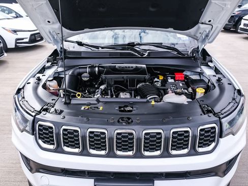Used 2024 Jeep Compass Latitude AWD/4WD image 29