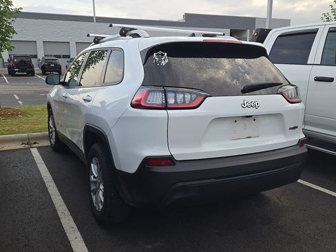 Used 2021 Jeep Cherokee Latitude w/ Mopar Interior Package image 2