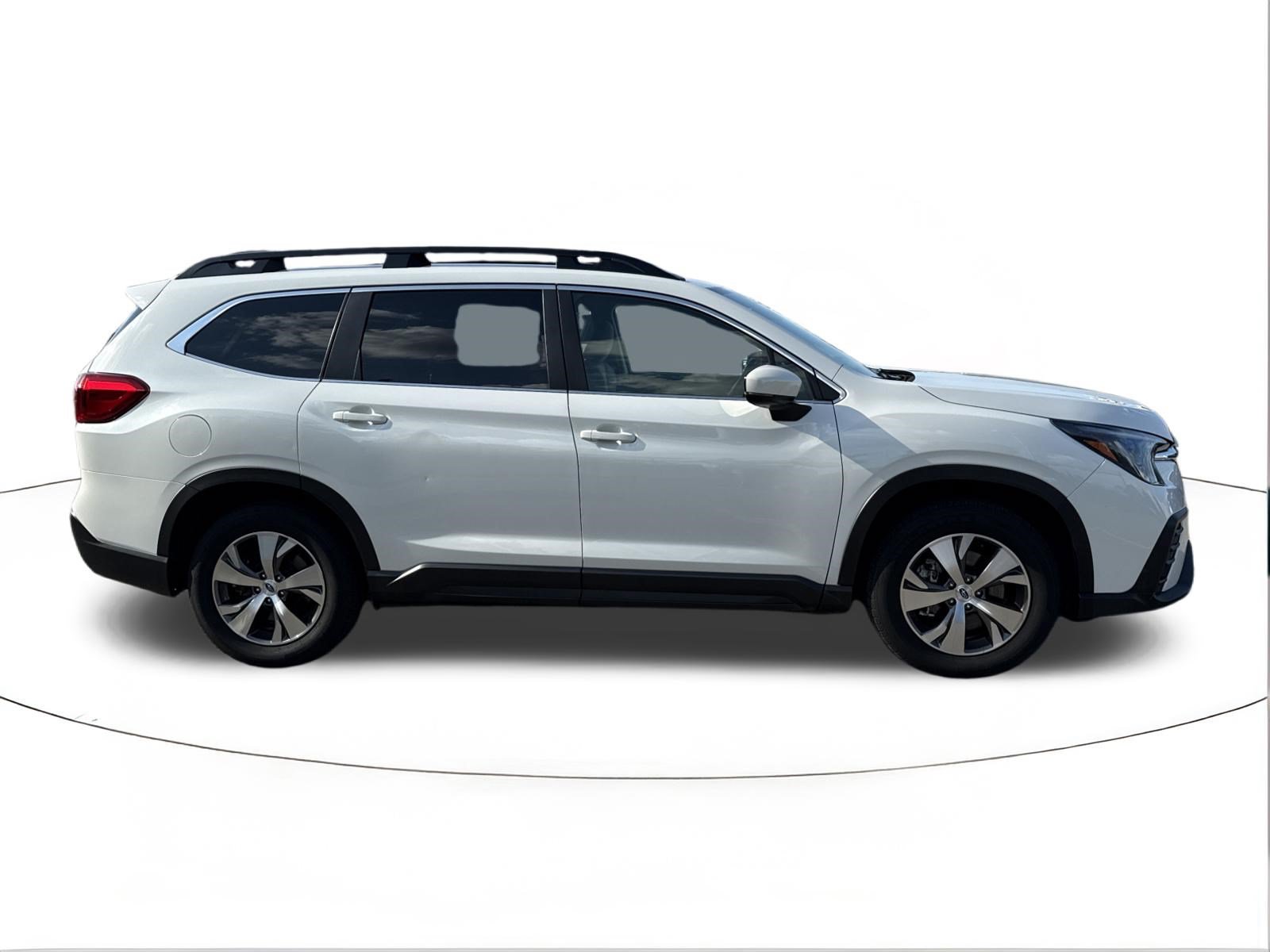 Used 2025 Subaru Ascent Premium AWD/4WD image 2