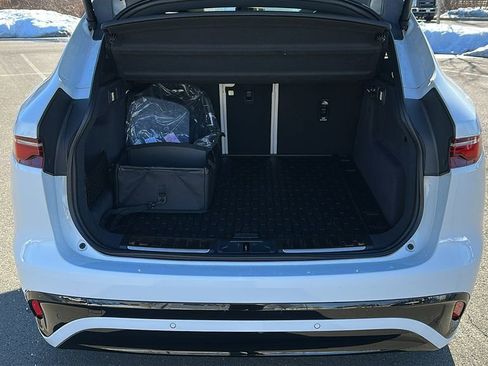 Certified 2025 Jaguar F-PACE R-Dynamic S image 24