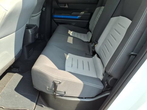 Used 2025 Toyota Tacoma TRD Sport AWD/4WD image 11