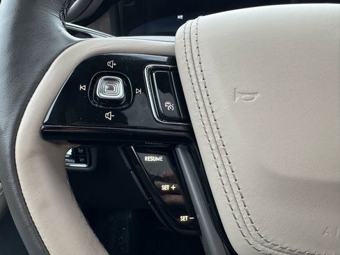 Used 2024 Lincoln Aviator Reserve w/ Equipment Group 201A image 24