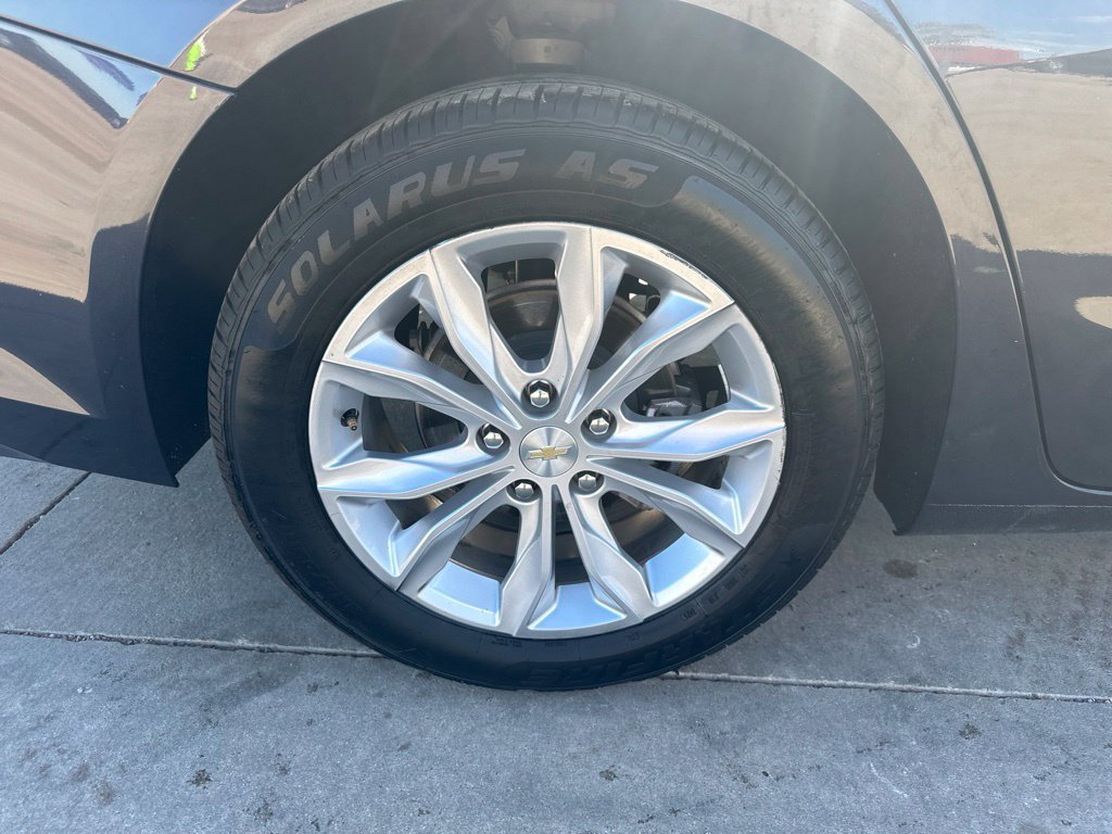 Used 2023 Chevrolet Malibu LT FWD image 33