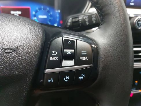 Used 2022 Ford Escape SEL w/ Technology Package image 18