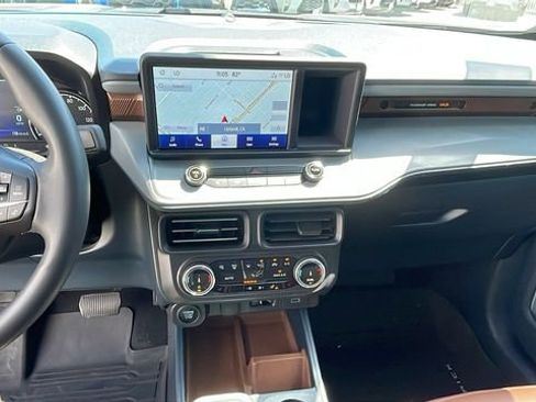 Used 2024 Ford Maverick Lariat FWD image 16