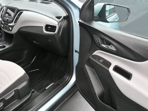Used 2022 Chevrolet Equinox LT AWD/4WD image 23