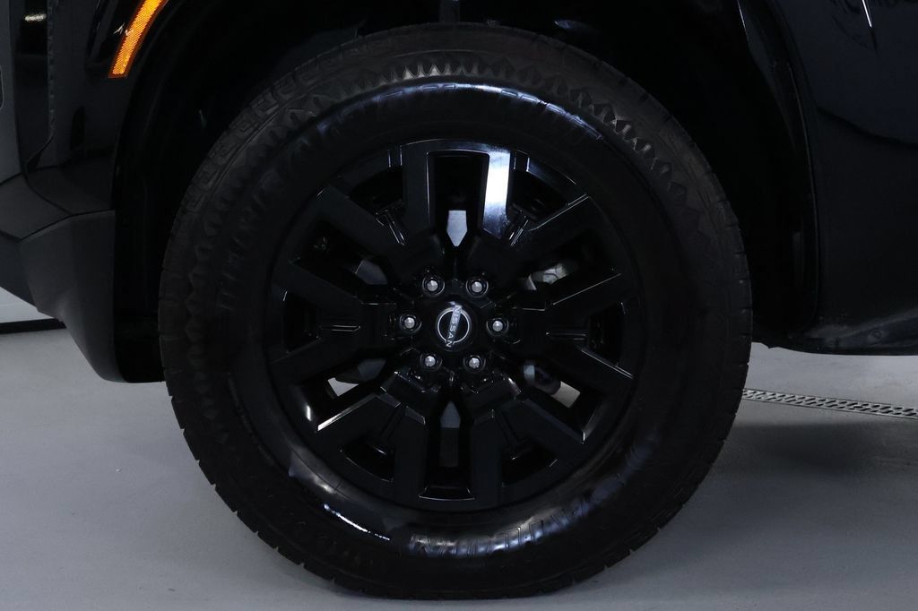 Used 2023 Nissan Frontier SV AWD/4WD image 29