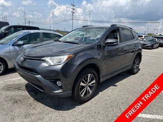 Used 2018 Toyota RAV4 XLE AWD/4WD video 1