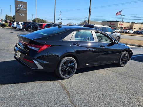 New 2026 Hyundai Elantra Sport FWD image 12
