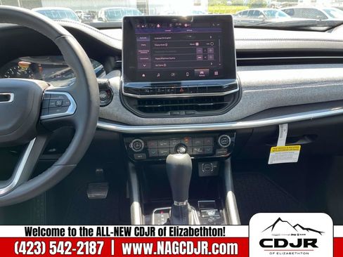 New 2022 Jeep Compass Latitude w/ Convenience Group image 15