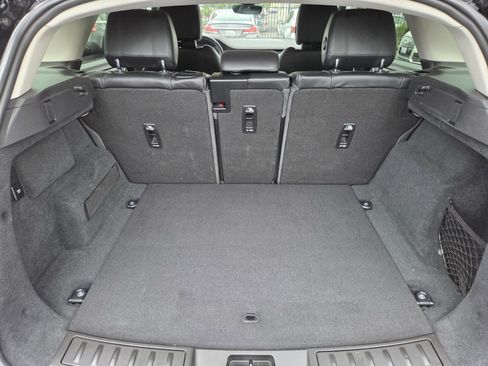 Used 2020 Land Rover Range Rover Evoque S image 12